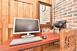 February Hotel Hwanggeum