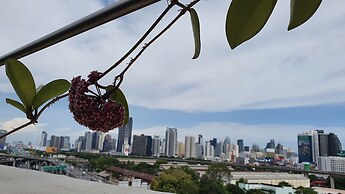 Interchange Tower Serviced Apartment