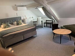 Au Cheval Blanc Hôtel et Restaurant