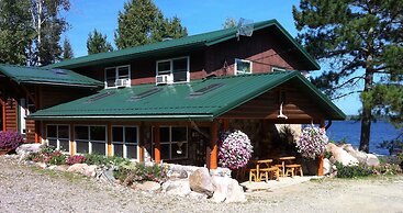 Moose Track Adventures Resort