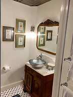 The Dolon House Bed and Breakfast