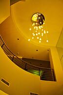 Avenue Suites Hotel