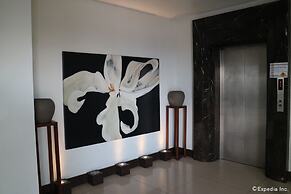 Avenue Suites Hotel