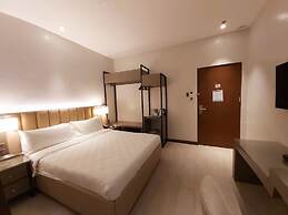 Avenue Suites Hotel