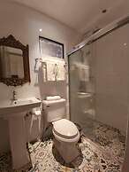 Avenue Suites Hotel