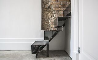 Belledonne Suite & Gallery