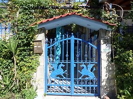 Artemis Studios & Apartments