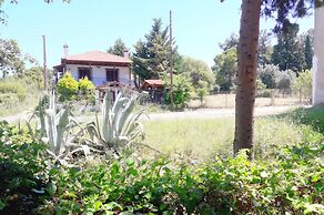 Artemis Studios & Apartments