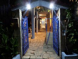 Artemis Studios & Apartments