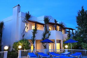 Summer in Garden Suites & Beach Hotel