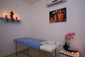 Summer in Garden Suites & Beach Hotel