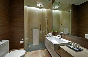 V E Hotel & Residence