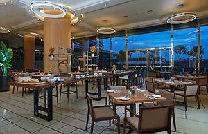 V E Hotel & Residence