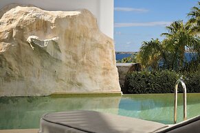 Anax Resort & Spa