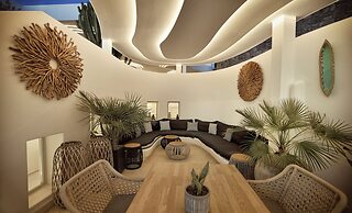 Anax Resort & Spa