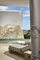Anax Resort & Spa