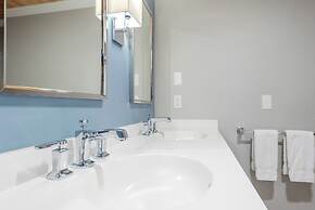 Boothbay Harbor Oceanside Inn