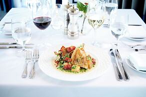 Boothbay Harbor Oceanside Inn