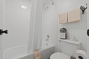 Broken Spur Inn & Steakhouse