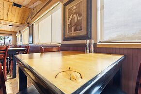 Broken Spur Inn & Steakhouse