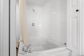 Broken Spur Inn & Steakhouse