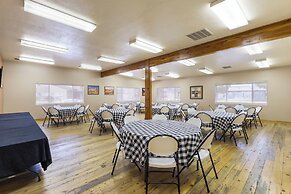 Broken Spur Inn & Steakhouse