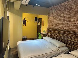 R10 Eco Hotel