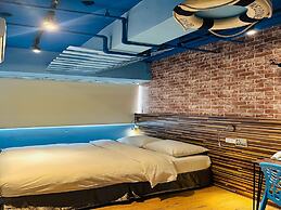 R10 Eco Hotel