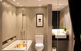 Shwe Pyi San Yar Hotel