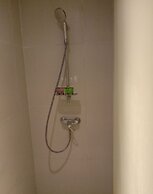 Shwe Pyi San Yar Hotel