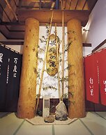 Manza Onsen Nisshinkan