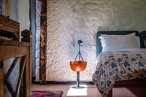 Lchang Nang Retreat - The House of Trees