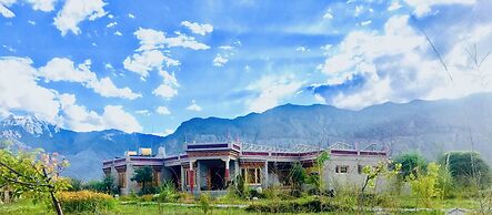 Lchang Nang Retreat - The House of Trees