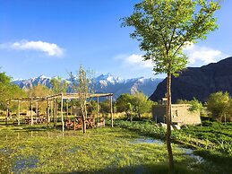 Lchang Nang Retreat - The House of Trees