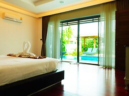 Chalong Miracle Lakeview Resort & Spa