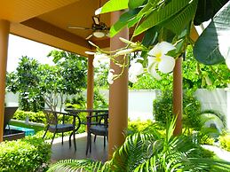 Chalong Miracle Lakeview Resort & Spa