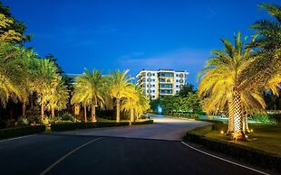 Chalong Miracle Lakeview Resort & Spa