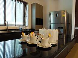 Chalong Miracle Lakeview Resort & Spa