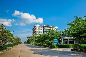 Chalong Miracle Lakeview Resort & Spa