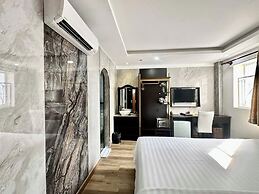 Sunrise Central Hotel