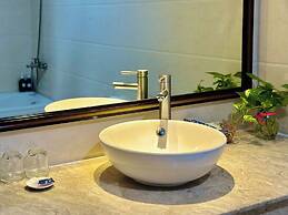 Sunrise Central Hotel