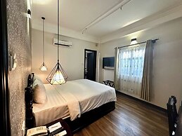 Sunrise Central Hotel