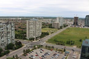 Lake View Luxury Condo by Elite Suites