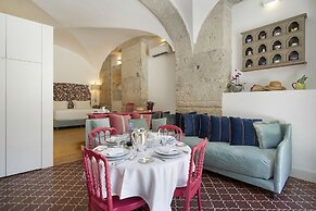 Residentas Apostolos