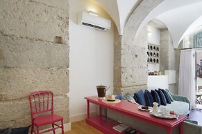 Residentas Apostolos