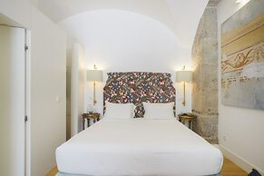 Residentas Apostolos