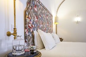 Residentas Apostolos