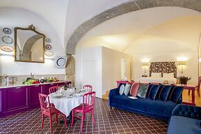 Residentas Apostolos