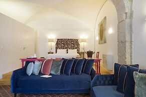 Residentas Apostolos