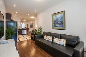 LMVR - LuxApt 3 - 7 bedrooms 2 bathrooms